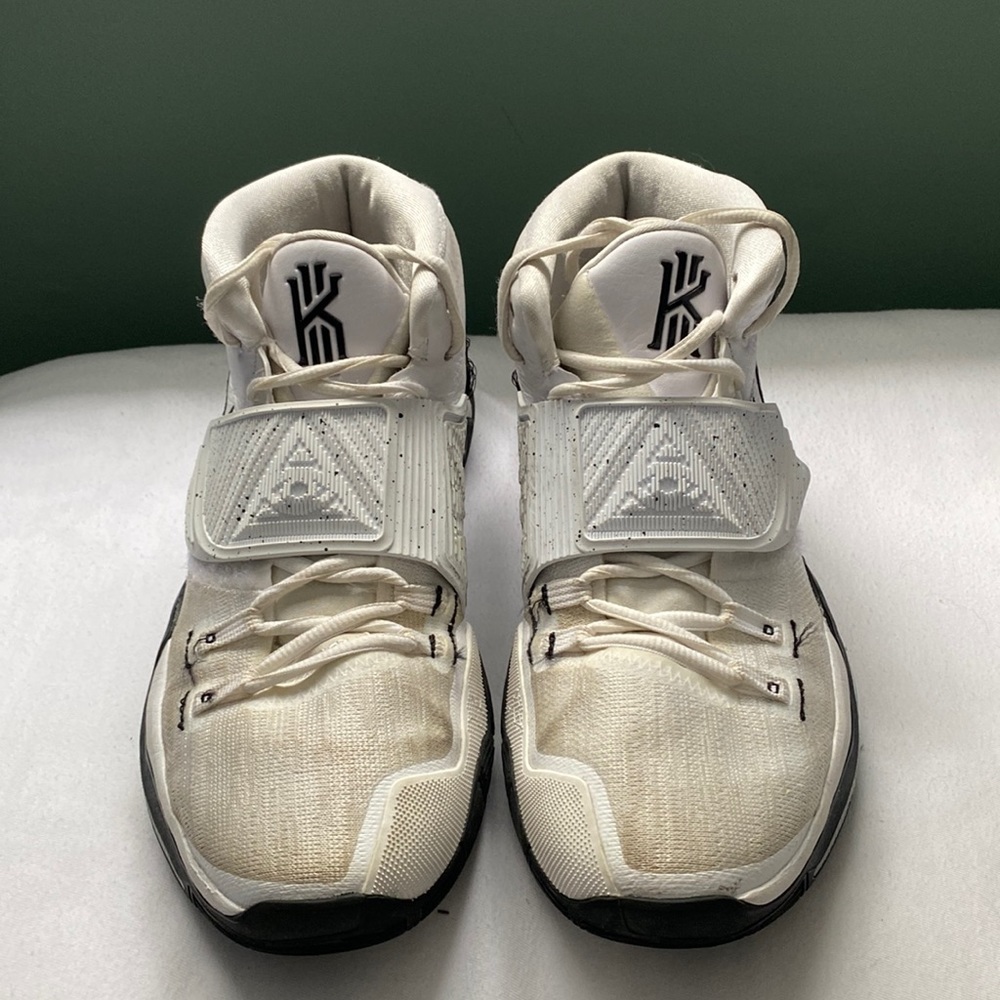Nike kyrie 6 basketball shoe